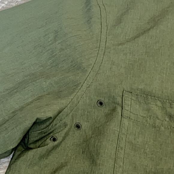 Orvis Men Medium Relaxed Fit Quick-Dry Short Sleeve Woven Shirt, Green - Picture 3 of 8